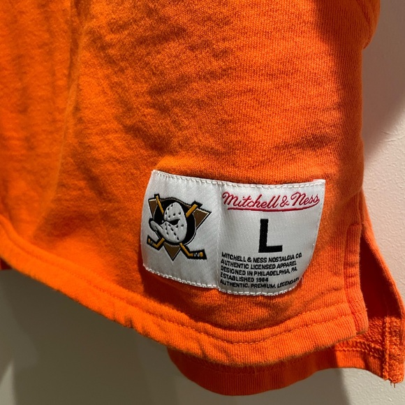 Mitchell & Ness Anaheim Ducks short sleeve hoodie Men’s Large - Picture 2 of 4